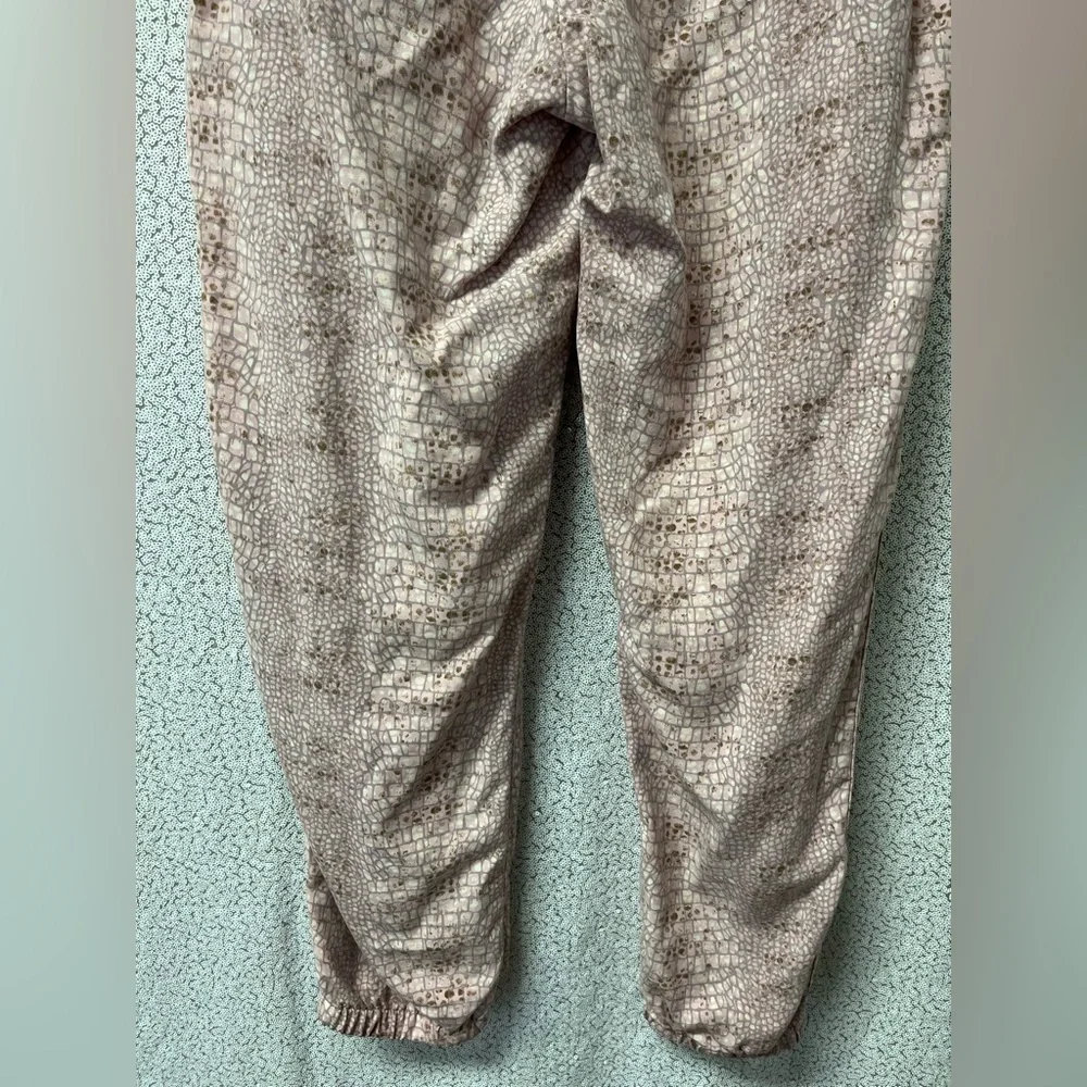 Anthropologie Orana Printed Joggers Pink Snakeskin Print Pants | Size Medium